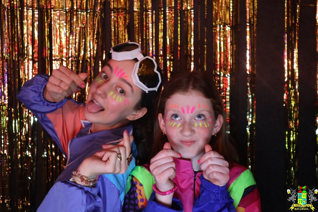 ../Images/Jeugd Opwarmbal Photobooth 144.jpg